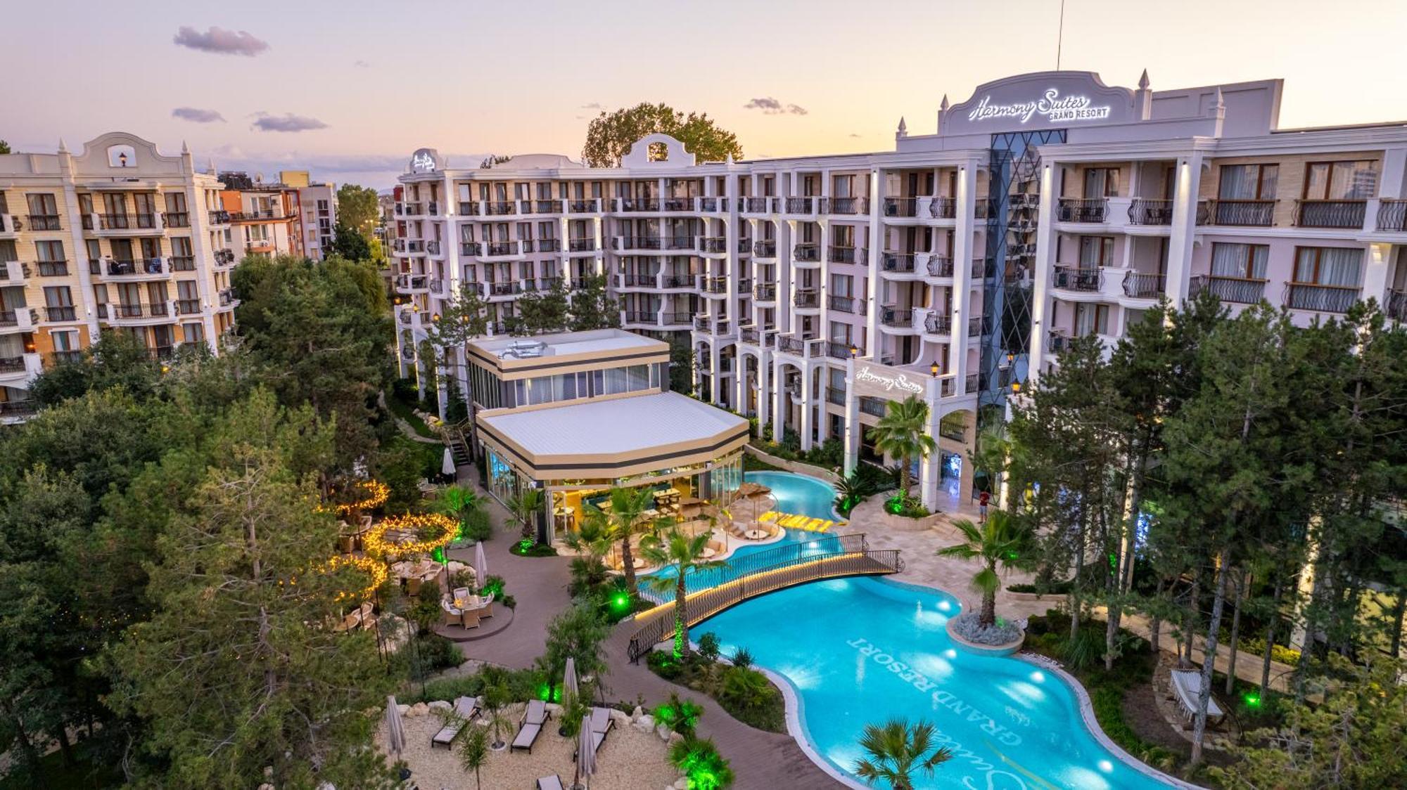 Harmony Suites Grand Resort Slântsjev Brjag Eksteriør bilde