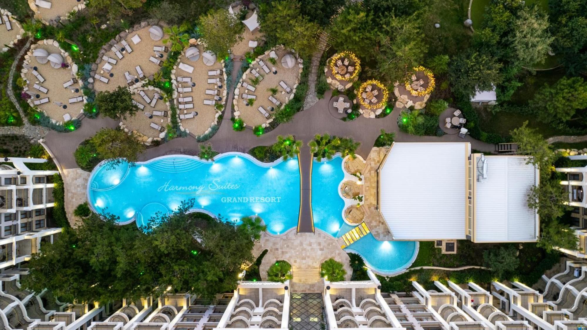 Harmony Suites Grand Resort Slântsjev Brjag Eksteriør bilde