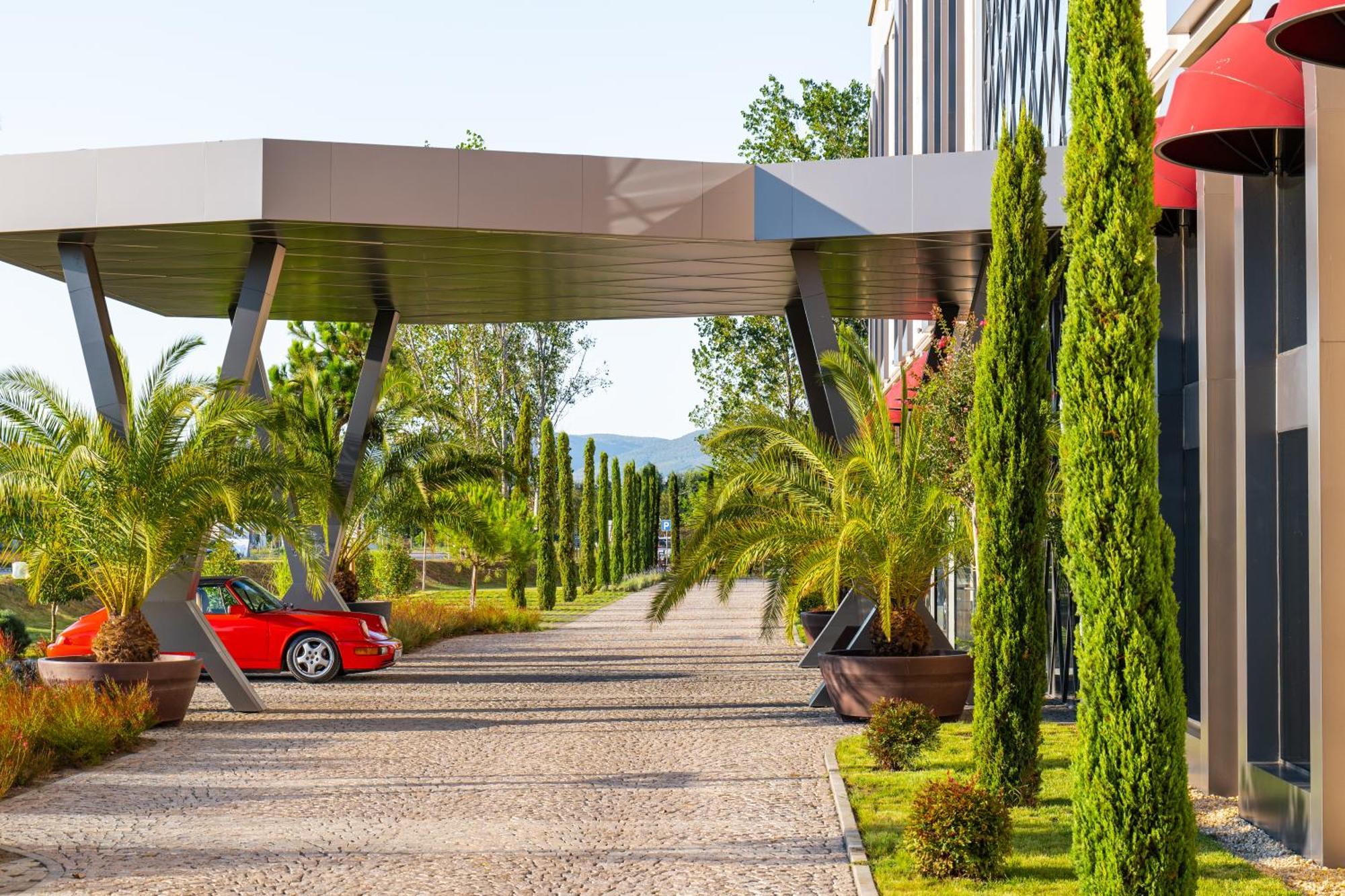 Harmony Suites Grand Resort Slântsjev Brjag Eksteriør bilde