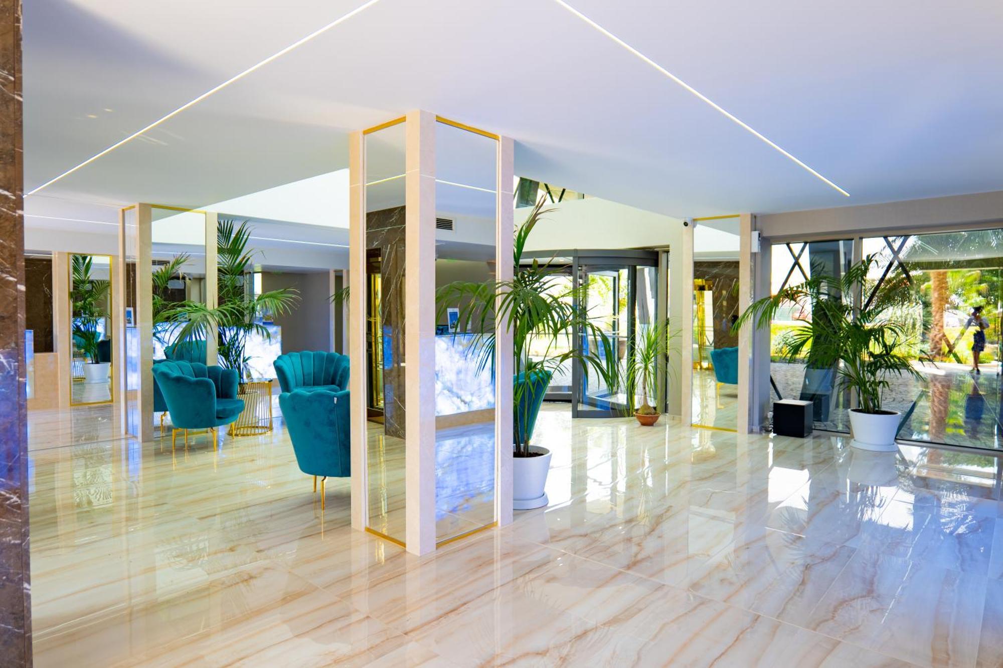 Harmony Suites Grand Resort Slântsjev Brjag Eksteriør bilde