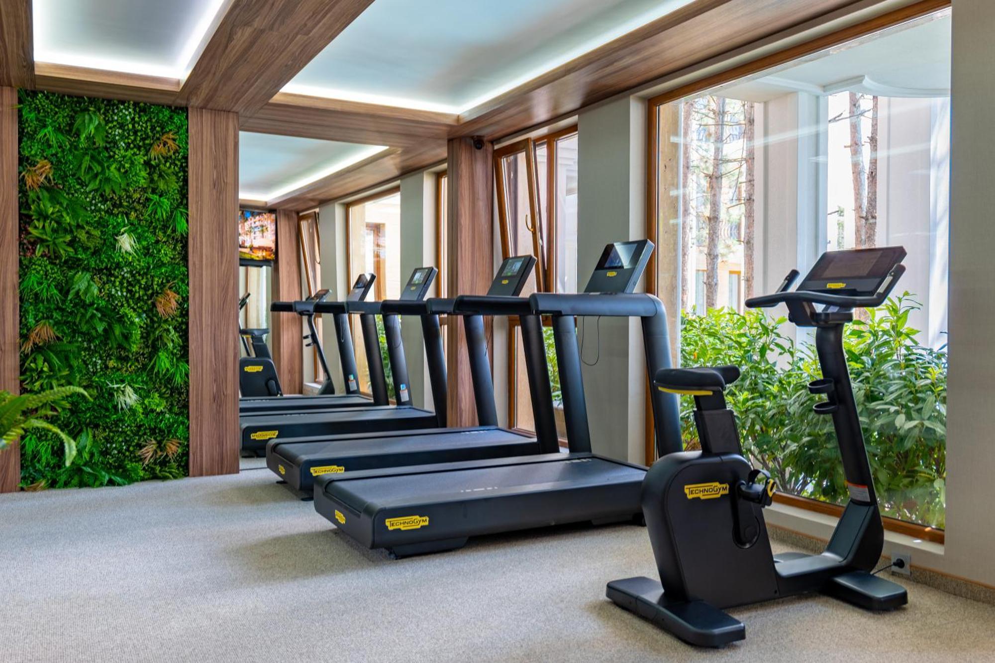 Harmony Suites Grand Resort Slântsjev Brjag Eksteriør bilde