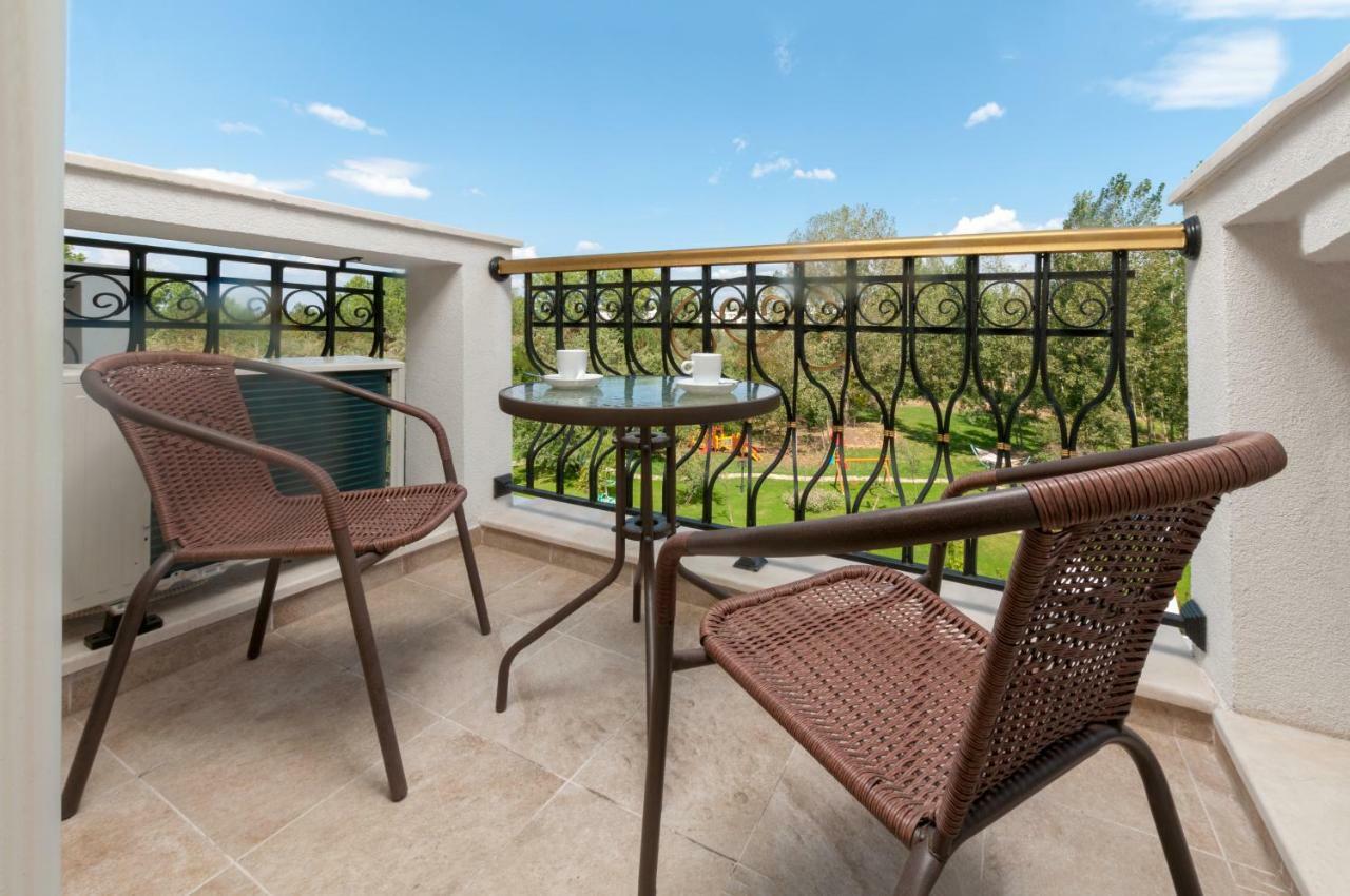 Harmony Suites Grand Resort Slântsjev Brjag Eksteriør bilde